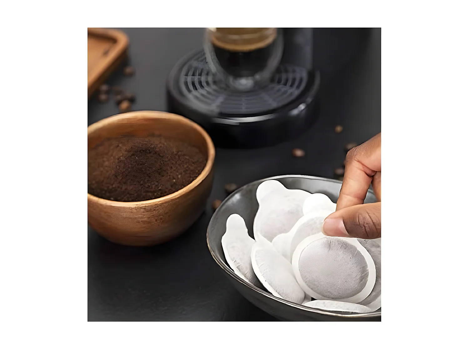 Cafetera express Cumbia Capricciosa Black. 19 Bares de presión, Apta para café molido y cápsulas monodosis ESE, Depósito agua 600 ml, Filtro apto lavavajillas