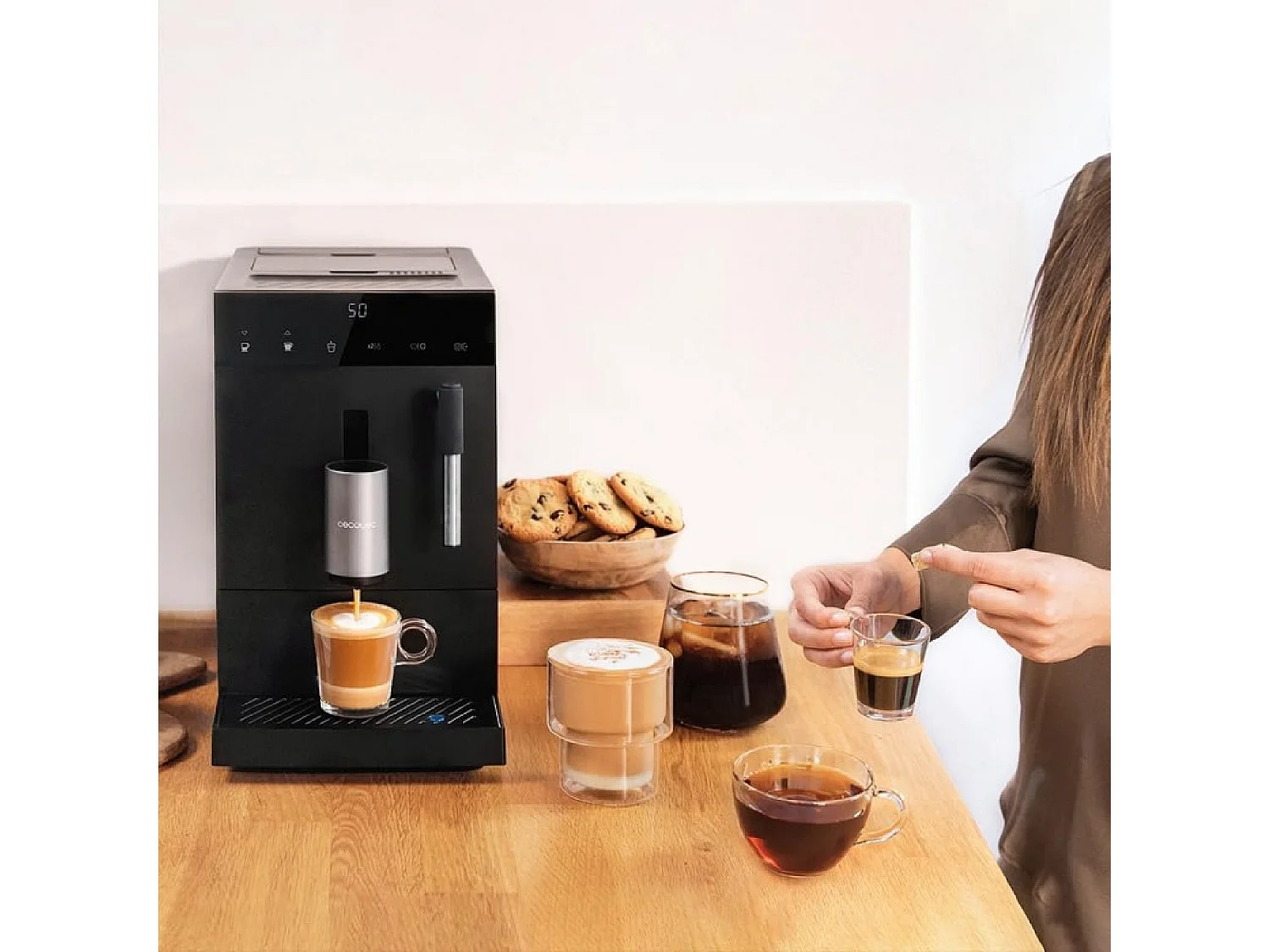 Cecotec Máquina de café super-automática com 19 bares, Thermoblock e vaporizador.