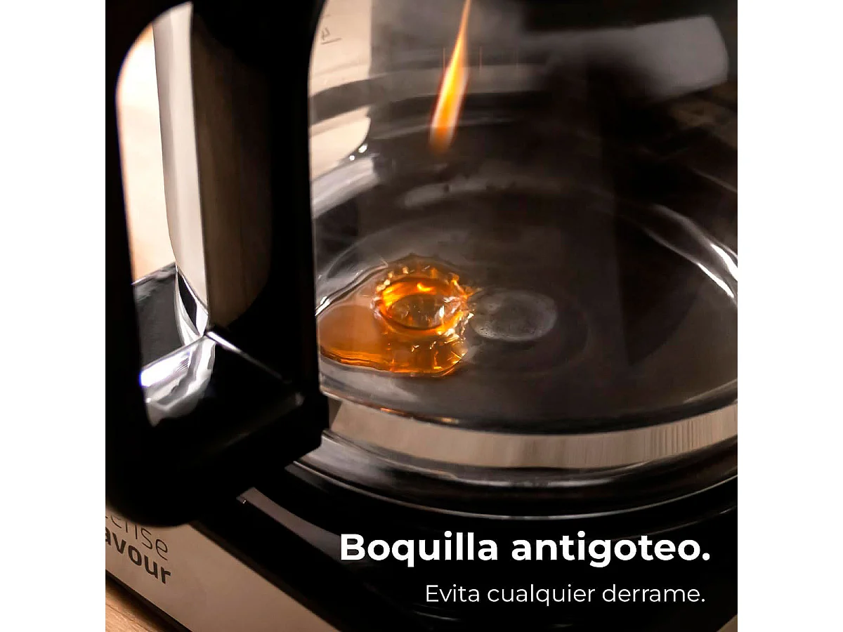 Cecotec Máquina de café de filtro, para 6 chávenas, com acabamentos em aço inoxidável e intensificador de aroma.