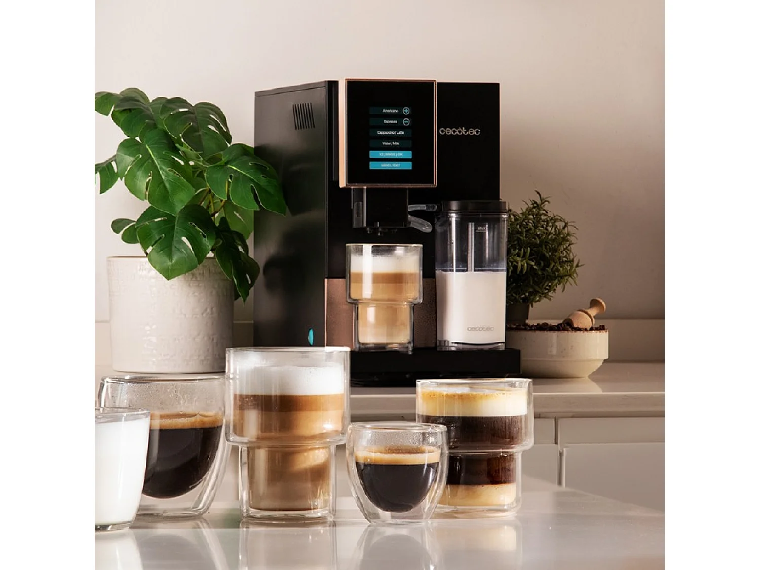 Cecotec Macchina da caffè superautomatica compatta da 19 bar, serbatoio del latte e sistema Thermoblock.