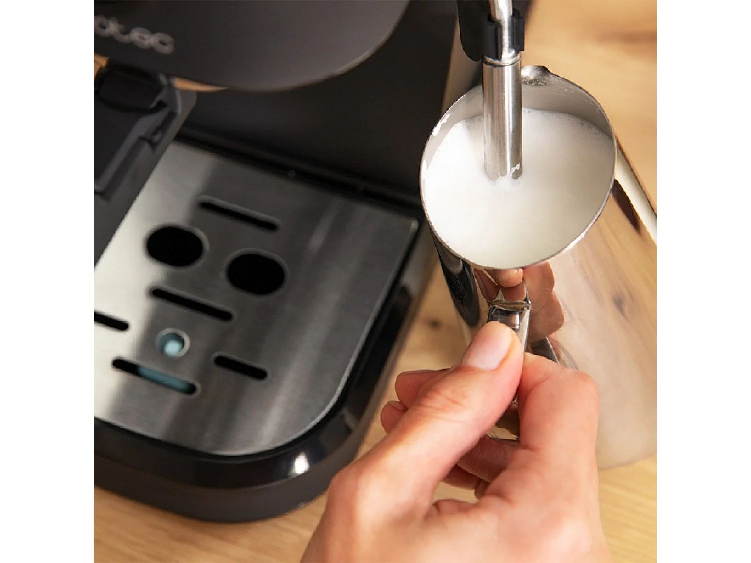 Cecotec Máquina de café expresso com 20 bares, ThermoBlock e vaporizador.