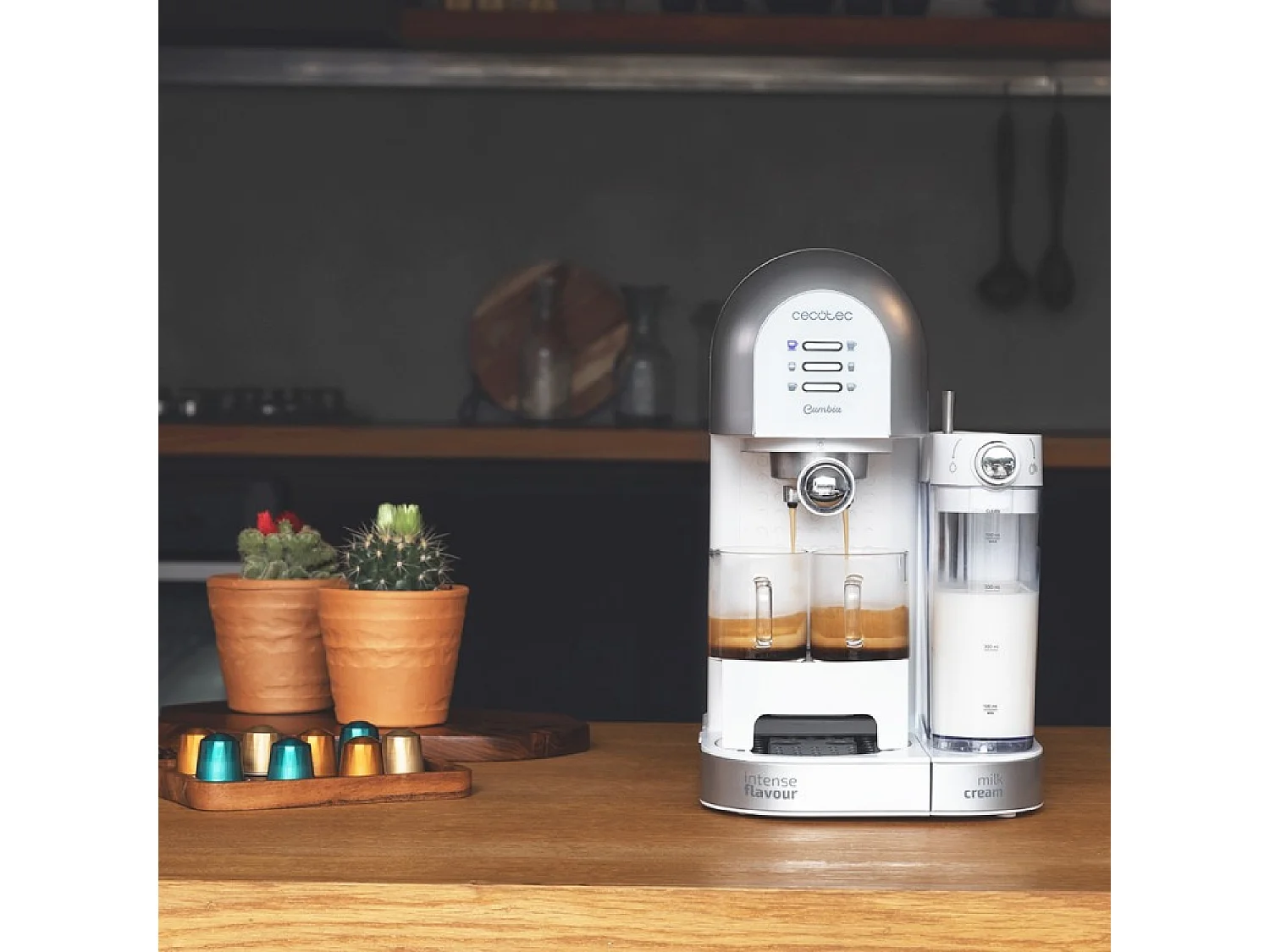 Cecotec Máquina de café semiautomática com 20 bares, thermoblock e apta para café moído e cápsulas.