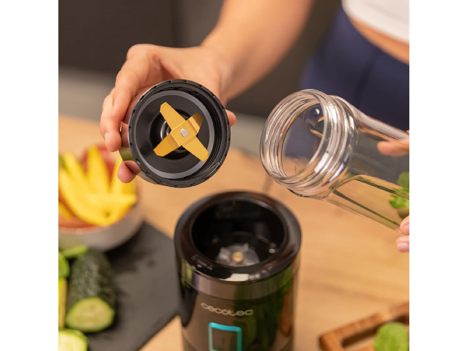 Cecotec Mixeur-blender portatif Power Titanium 300 EasyGo