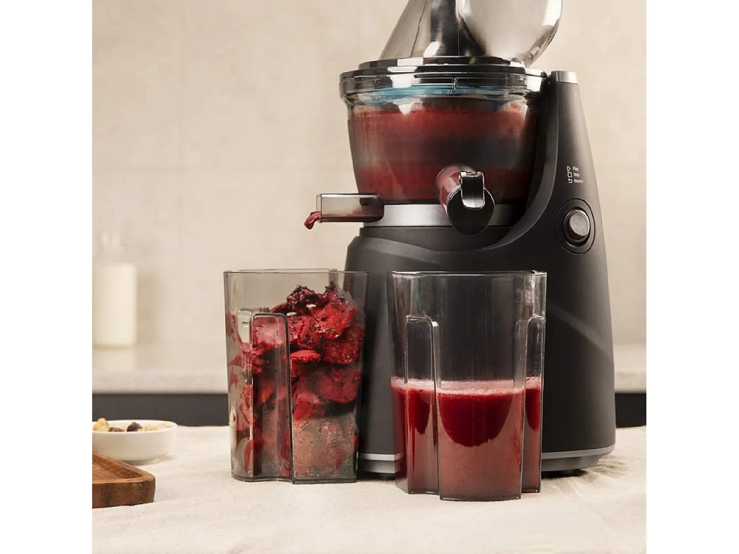 Cecotec Extracteur de jus par Pression à Froid Juice&Live 1500 Pro avec 250 W de Puissance, Tube d’Embouchure XL pour Fruits et légumes Entiers 2500 EasyClean