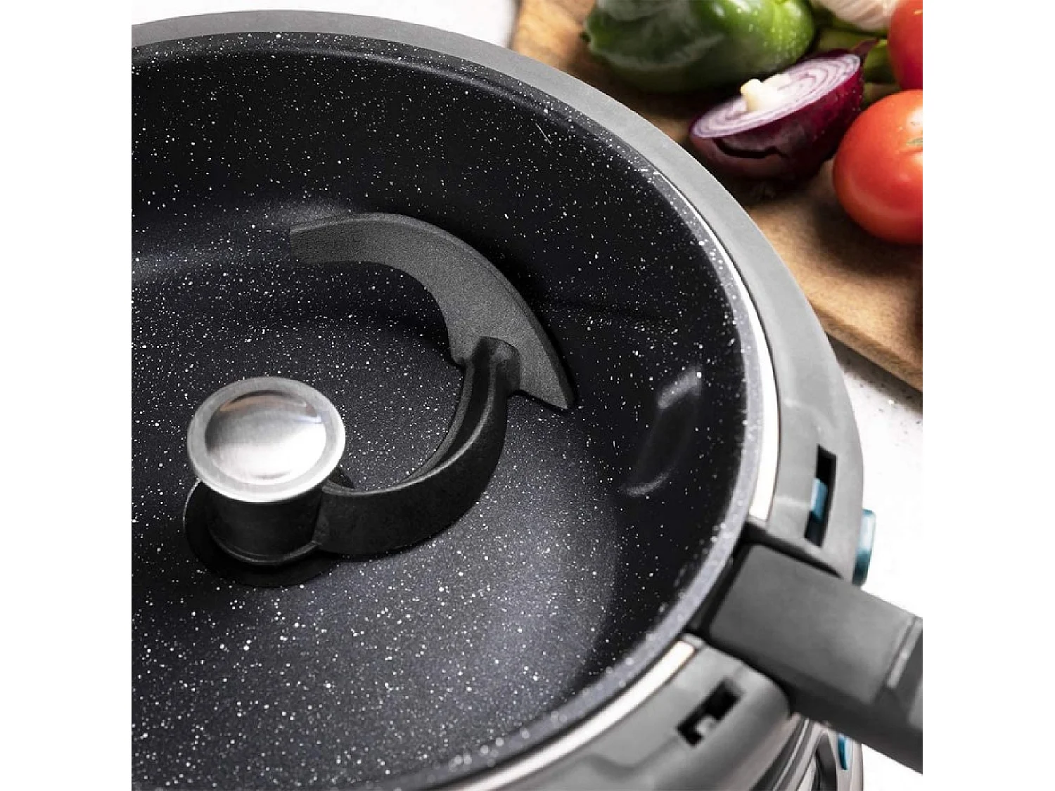 Freidora de aire Cecotec TurboCecofry 4D Healthy 1350W 3,5L 8 modos de cocinado con accesorios negro
