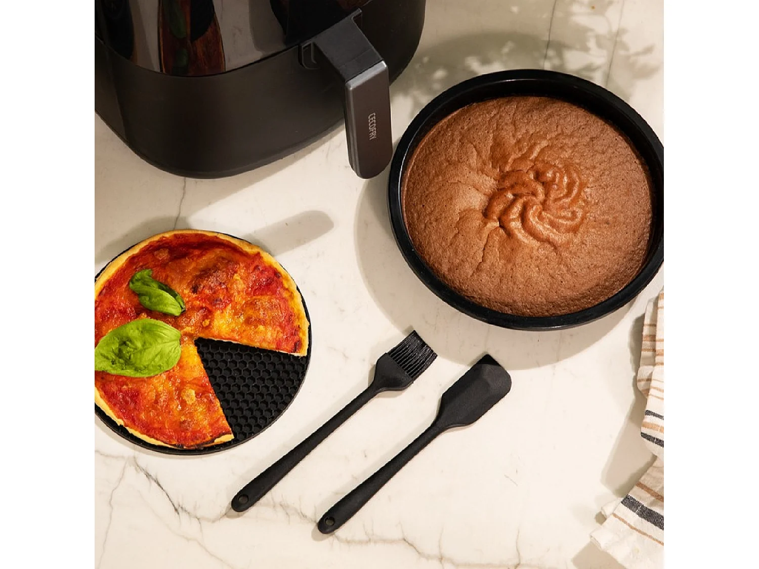 Cecotec Cecofry Bombastik 6000 Full Singolo Friggitrice ad Aria Calda 6 L Indipendente 1700 W Nero