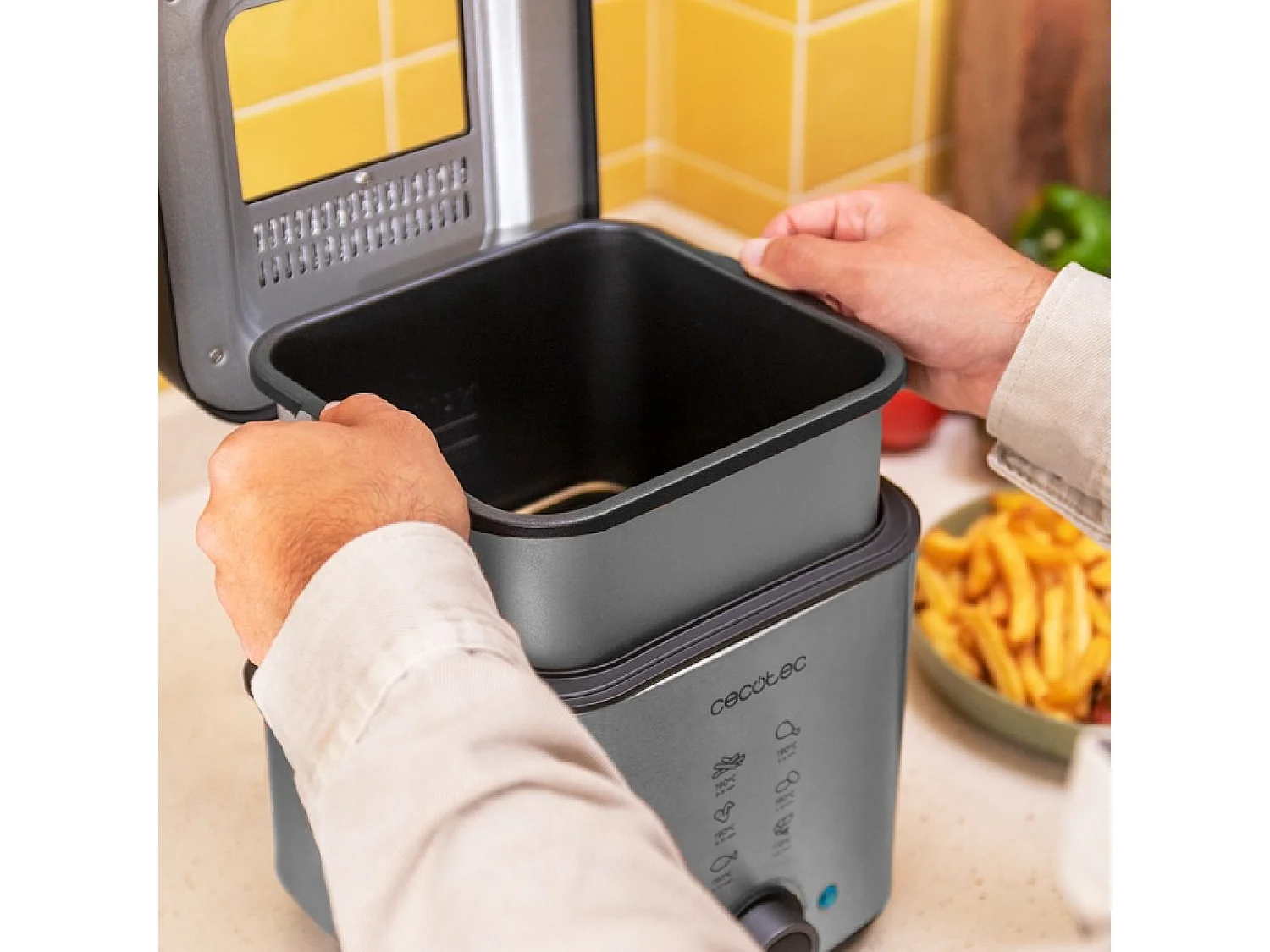 Friggitrice d’olio CleanFry Advance 1500 Cecotec