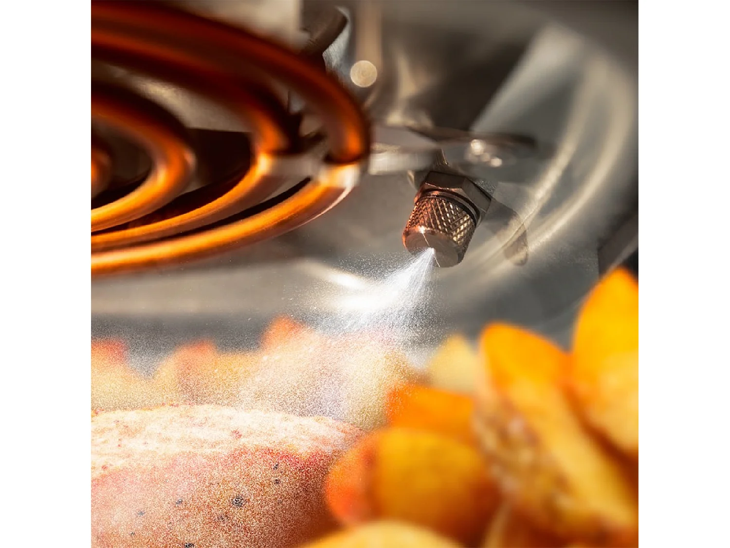 Cecotec Fritadeira com capacidade para cozinhar de 5 l, pulverizador de água, controlo tátil e design luminoso.