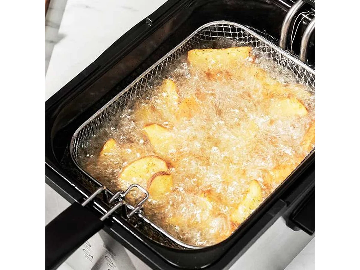 Cecotec Fritadeira de 3 litros de capacidade e 2400 W com filtro para a limpeza do óleo e tigela de aço.
