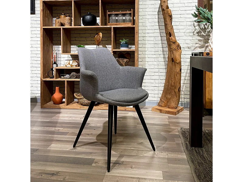 Chaise en tissu gris clair avec pieds métal et accoudoirs – CALGARY