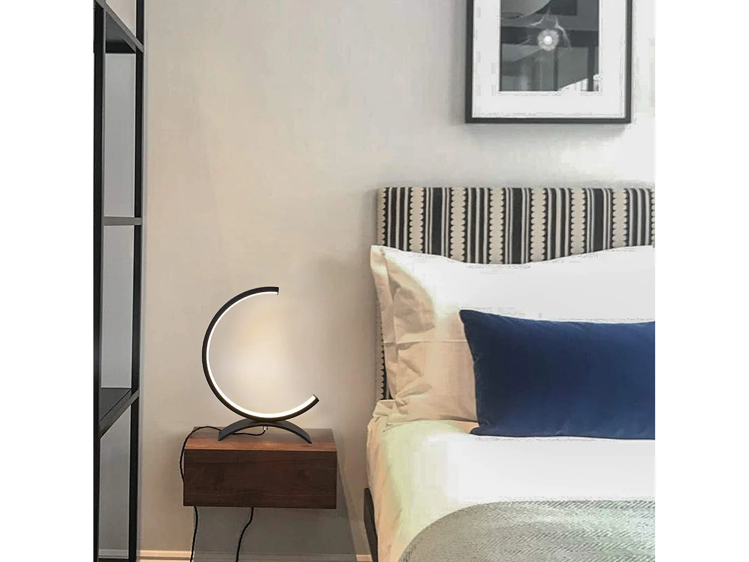 NETTLIFE Lampe de table Led de table à intensité variable - Lampe de chevet noire 7W Design moderne Lampe de lecture avec câble 3M