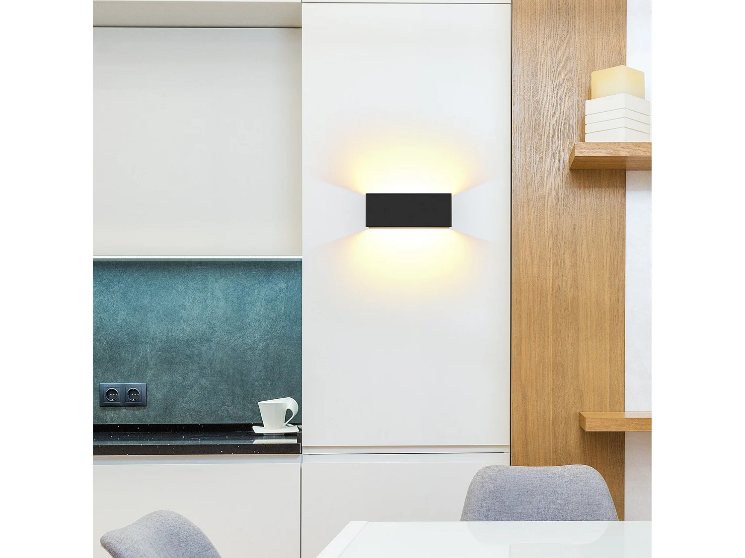 NETTLIFE LED Applique murale intérieure - 2 ver Eclairage mural noir 5W Spot mural Up Down Lampe d&#039;escalier Faisceau réglable 3000K Blanc chaud