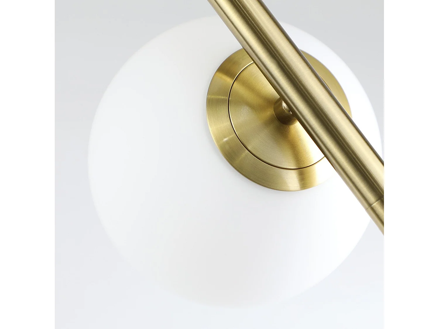 NETTLIFE Moderne Wohnzimmer-Stehleuchte – Goldfarbene Design-Stehleuchte, E27-Fassung, Stehlampe mit Fußschalter – 166 cm