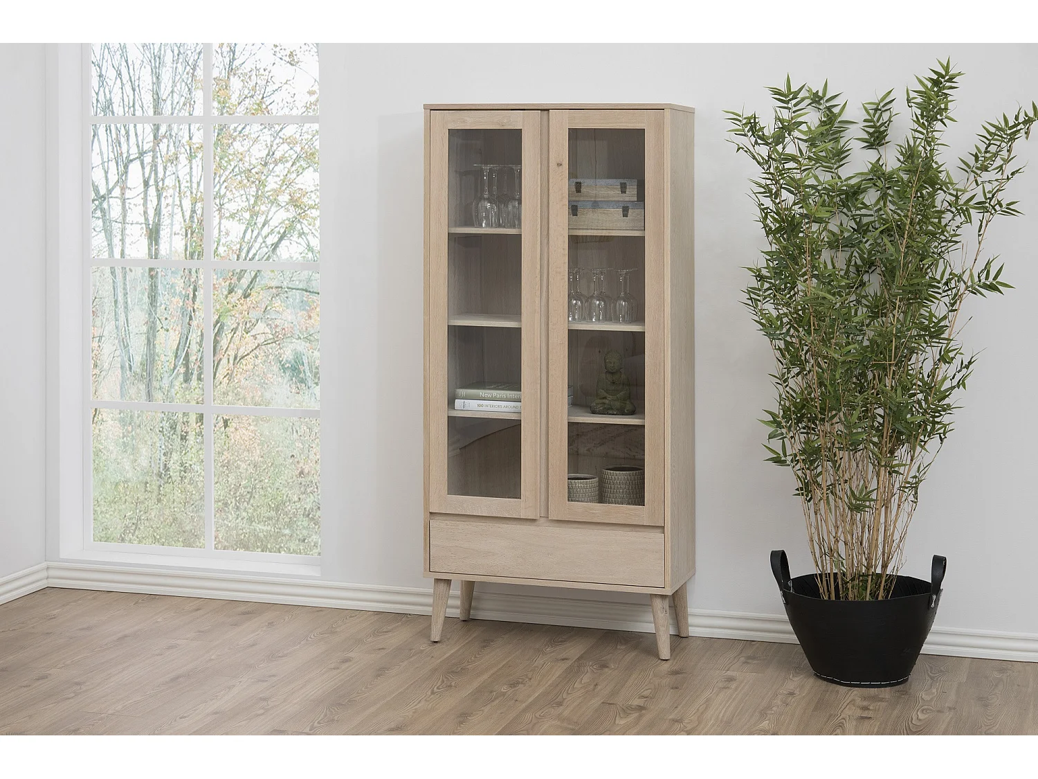Vitrine en bois clair - NOGANA