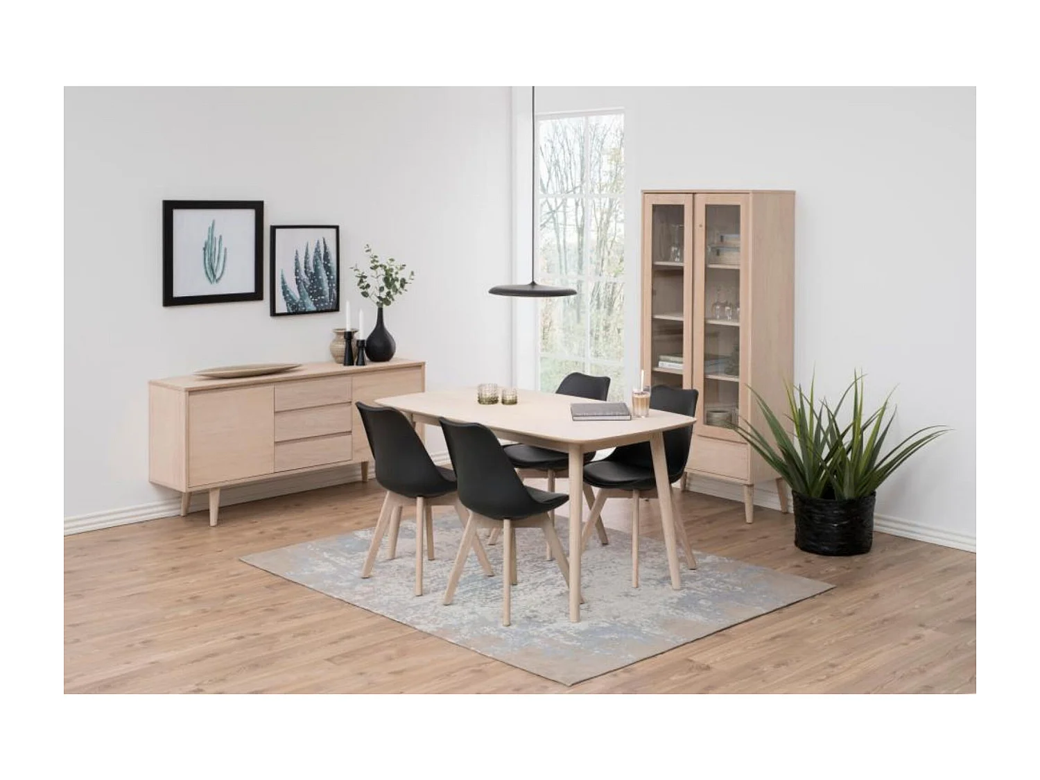 Vitrine en bois clair - NOGANA