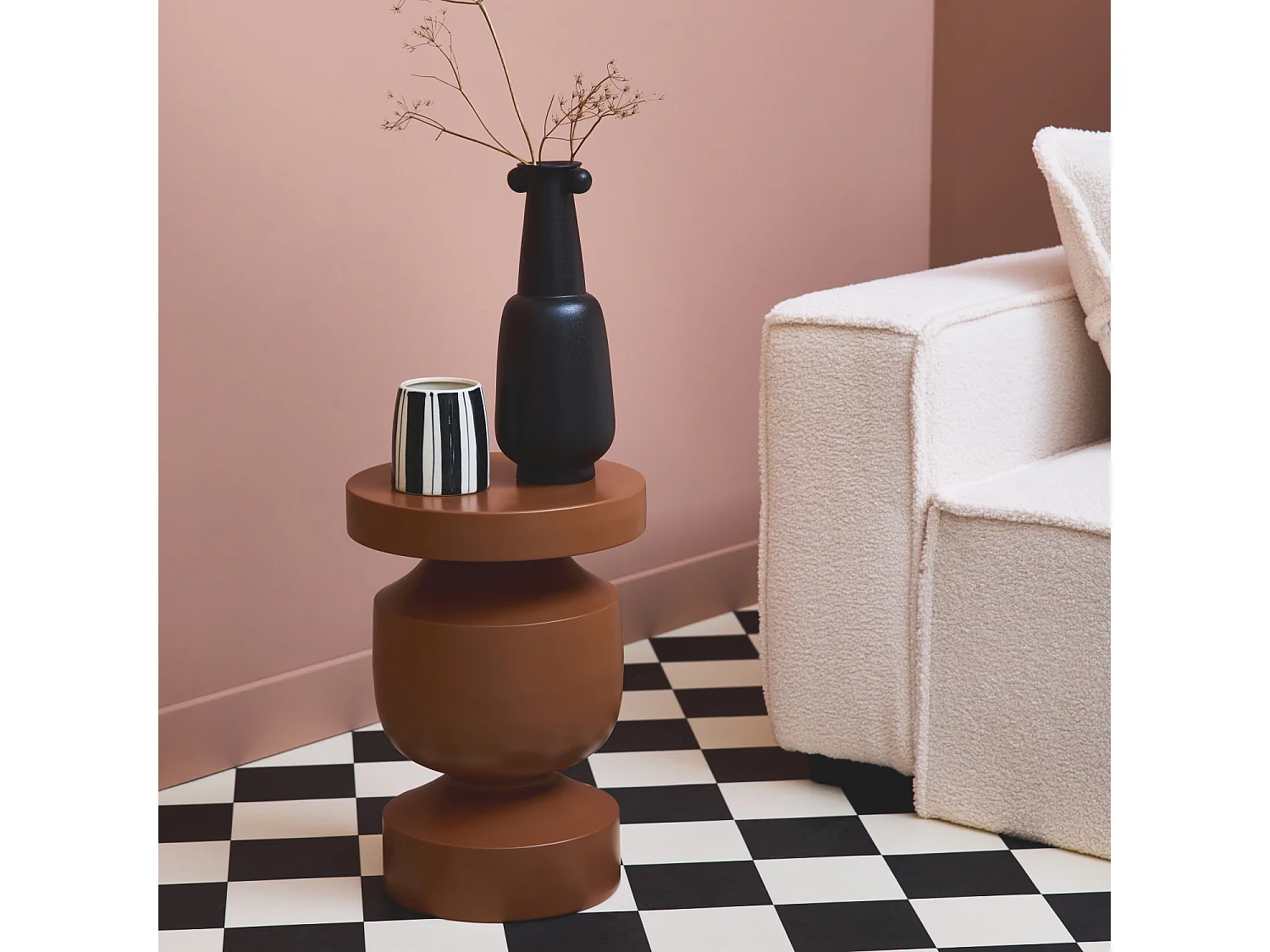 Mesa auxiliar de metal terracotta