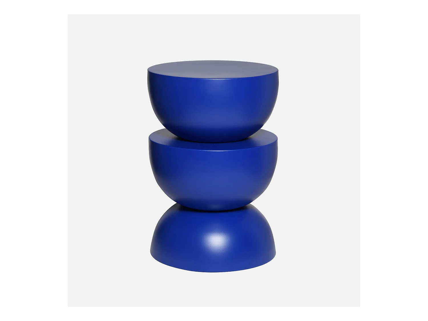 Table d'appoint. bout de canapé. table de chevet en métal. bleu. Coumba. Ø32 x H 46.5cm