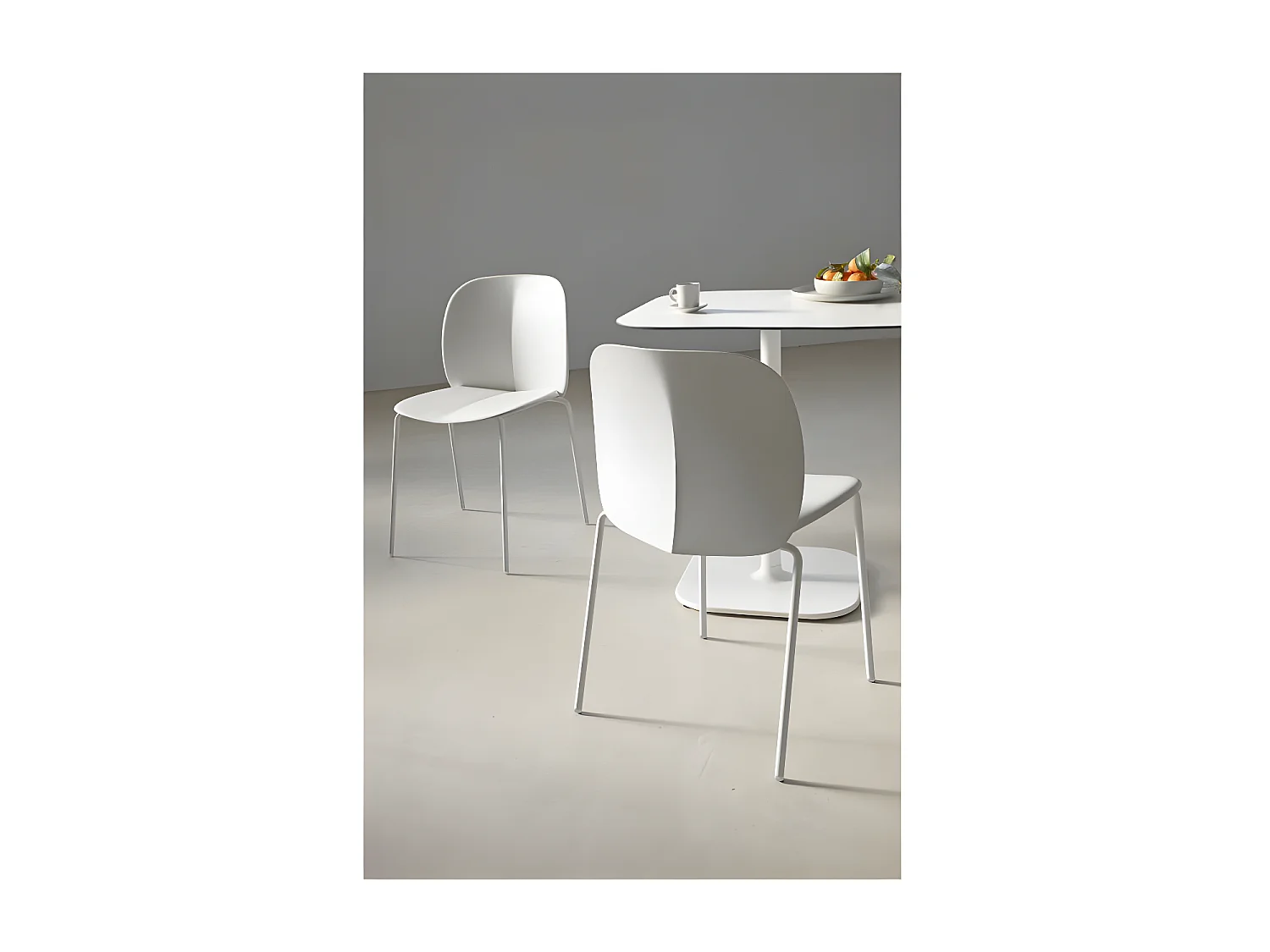 Chaise empilable Mentha recyclée par SCAB