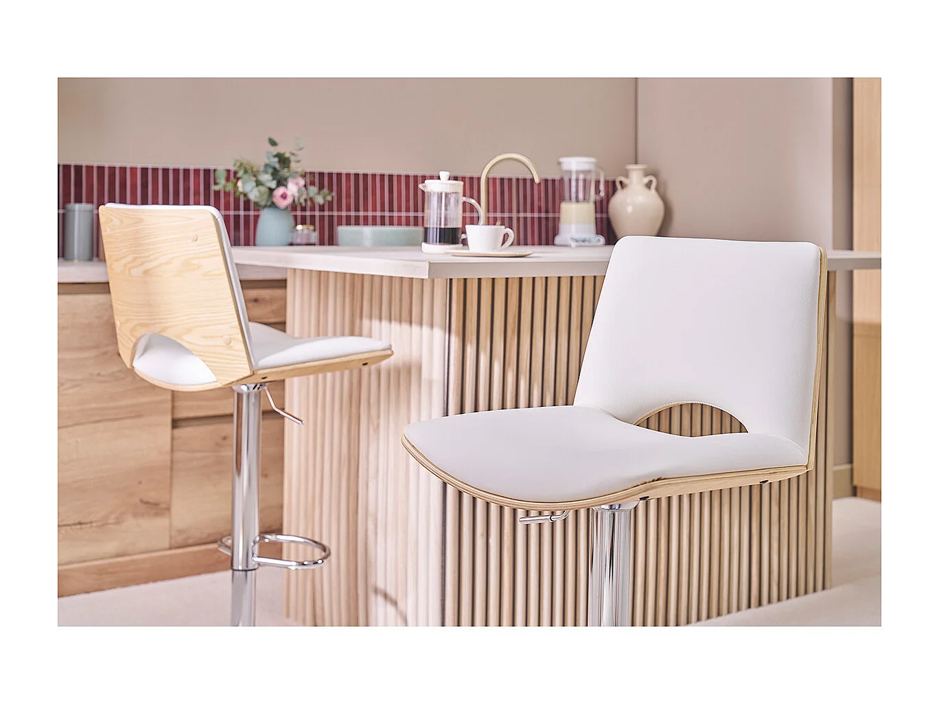 Design-Barhocker PANACH höhenverstellbar weiß und helles Holz