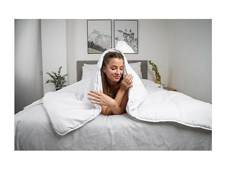 KGS Couette d’Hiver Promo Linge – Couette Chaude Douce Soft Touch 400GSM – Antibactérien