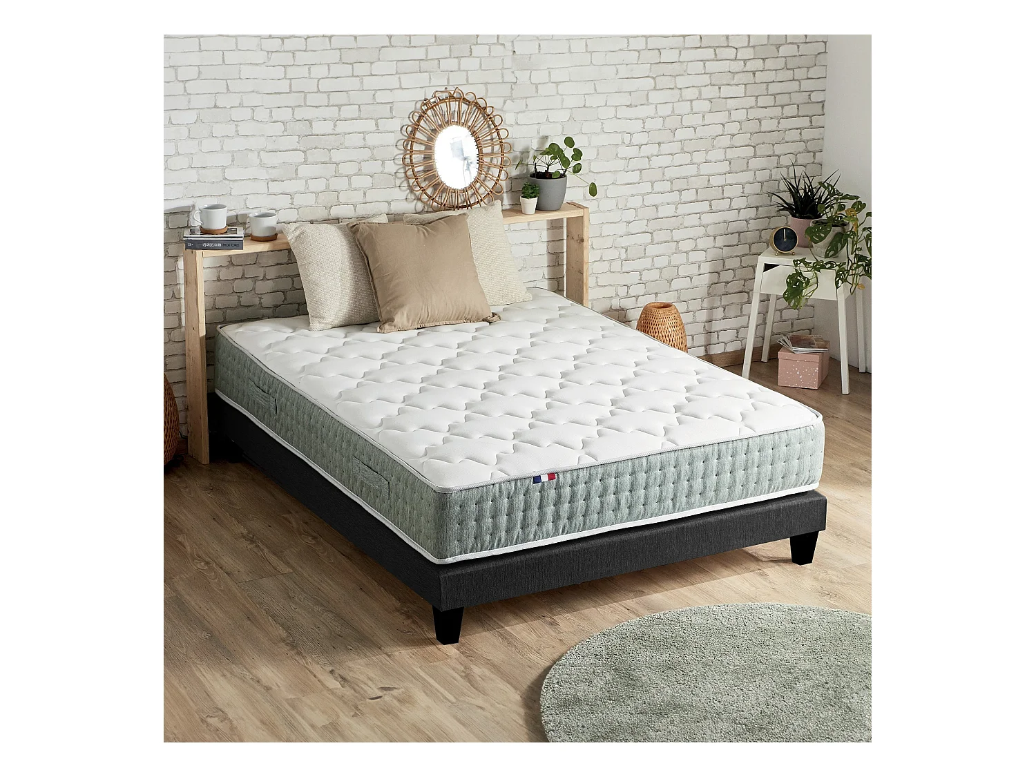 Ensemble matelas Ressort 7 zones HYGGE + Sommier + couette + oreillers Fabriqué en France Dimensions - 140 x 190 cm, Sommier - Noir