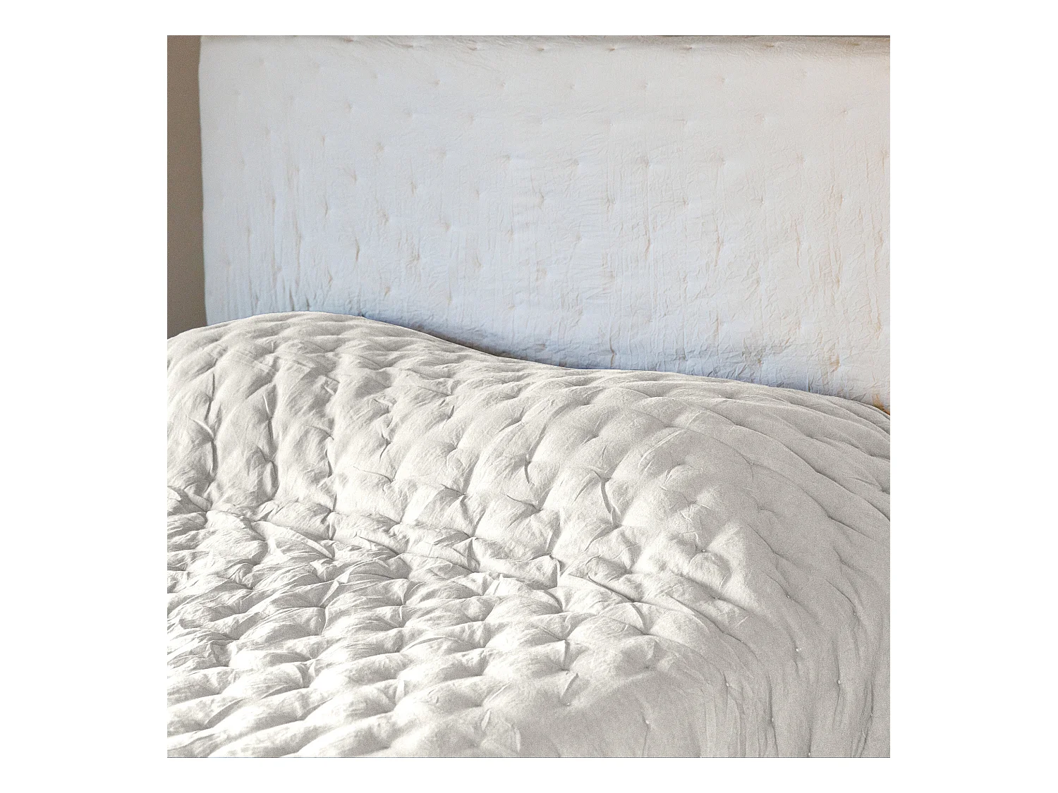 Couvre-lit 180x240 cm CELESTE velours piquage points brodés blanc Nacre