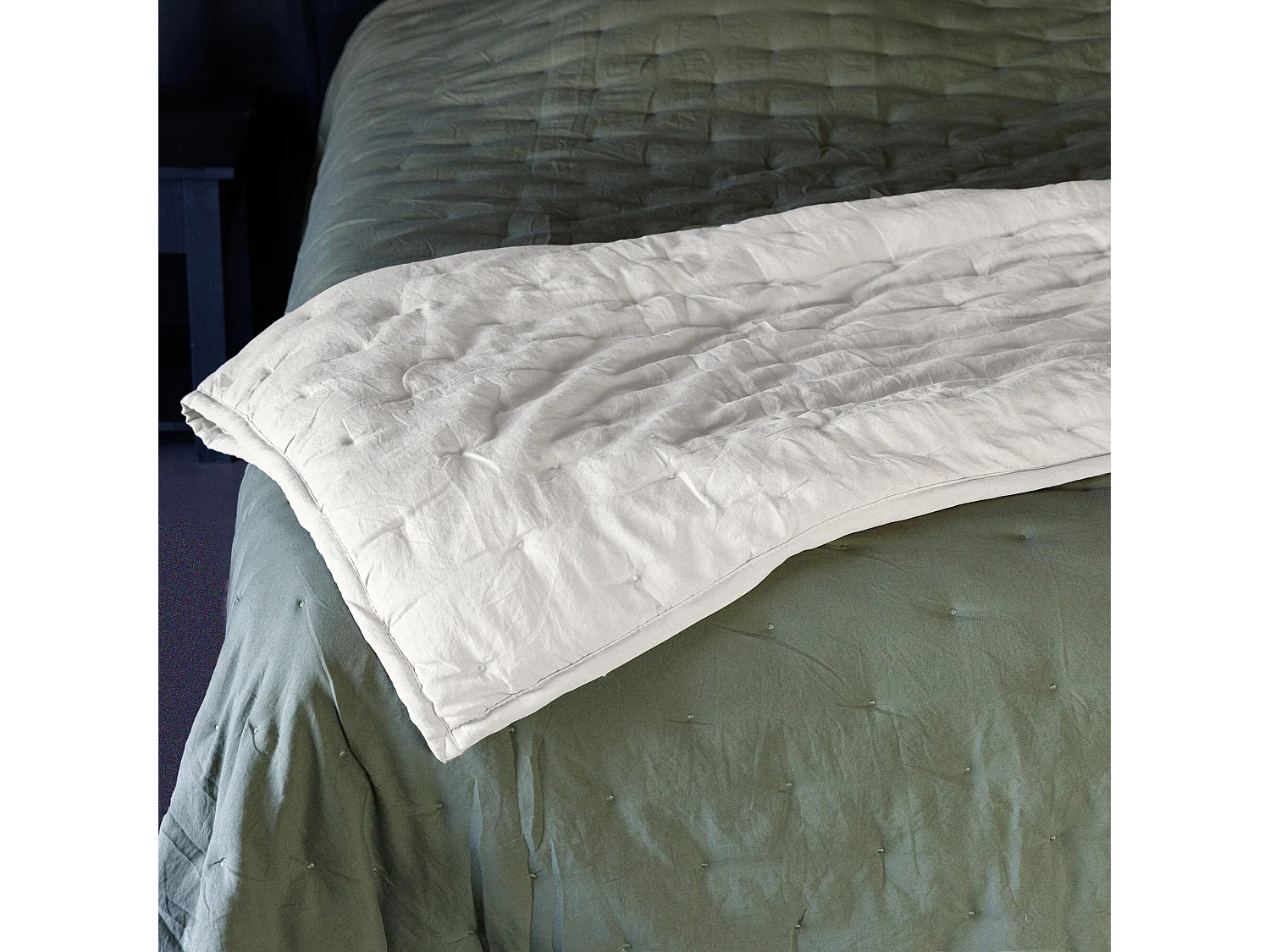 Couvre-lit 180x240 cm CELESTE velours piquage points brodés blanc Nacre