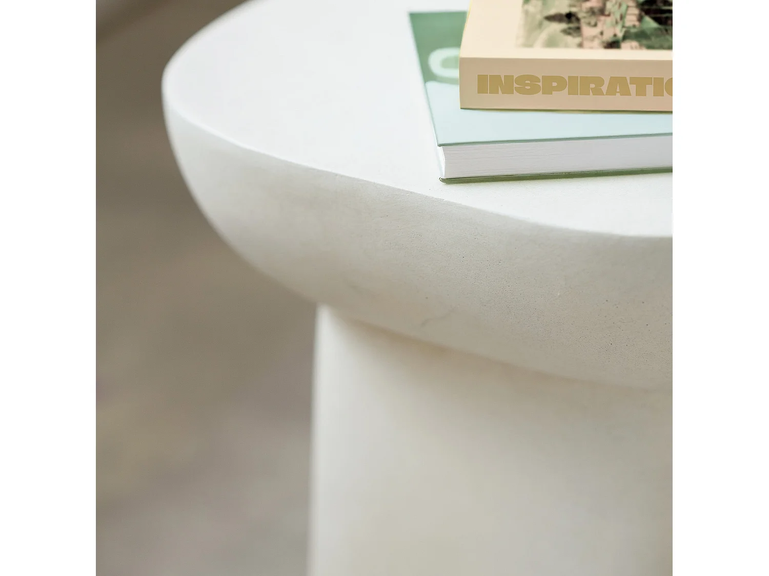 Table d'appoint carrée blanche en fibre d'argile effet béton - Samui