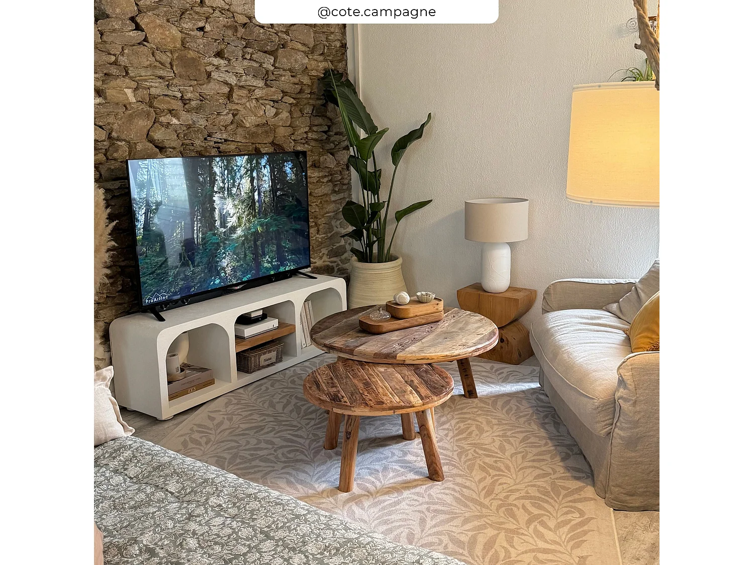 Mueble de TV en concreto blanco roto - Fira