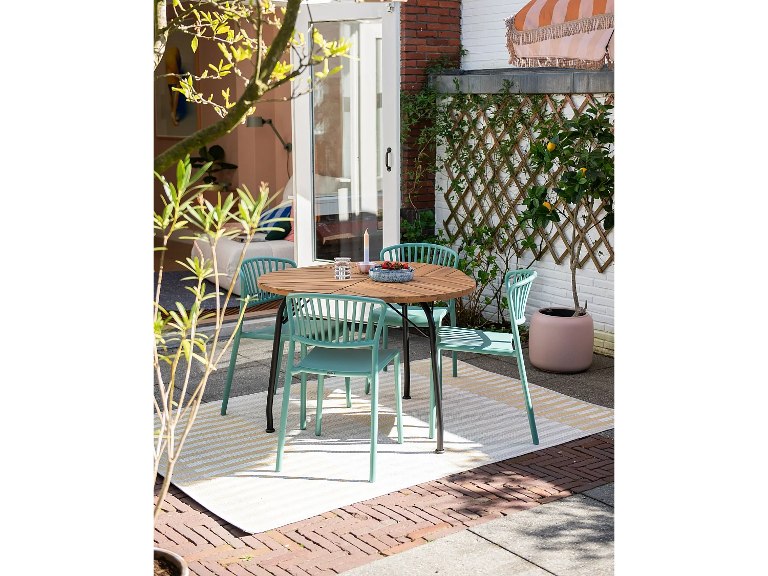 Tavolo da pranzo da giardino VARENNA 106 cm 103 cm Legno d'acacia Marrone