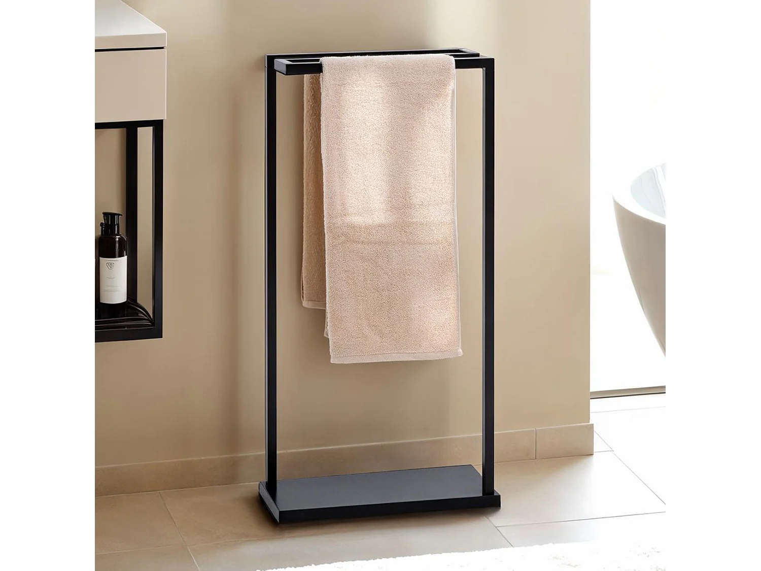 Porte-serviettes LUDO, support à serviettes sur pied pour salle de bain en métal laqué noir