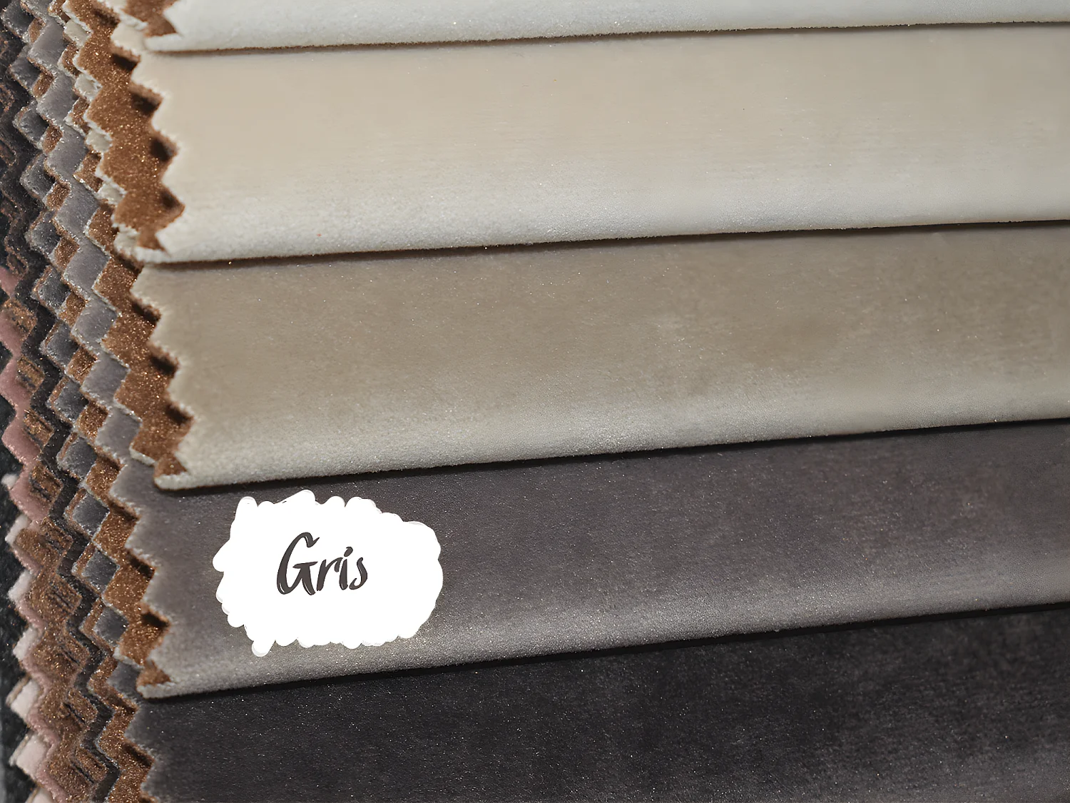 Canapé 2 places en velours FILONA - Gris