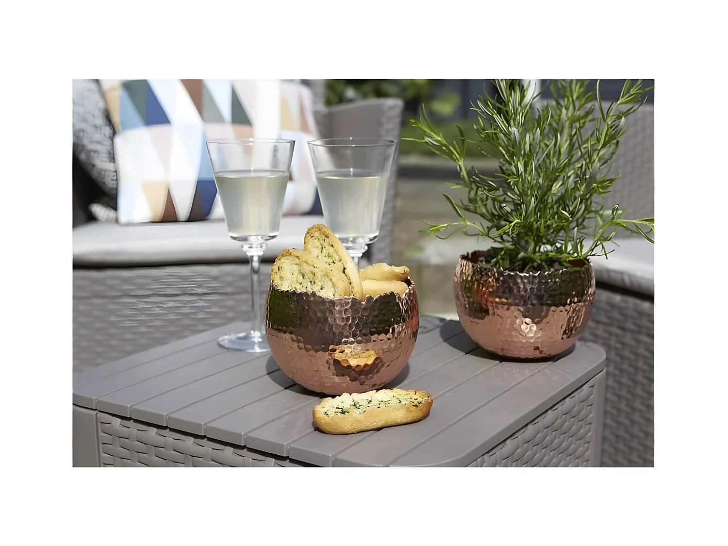 Prolenta Premium -  Table d'appoint de jardin Luzon Osier rond Cappuccino