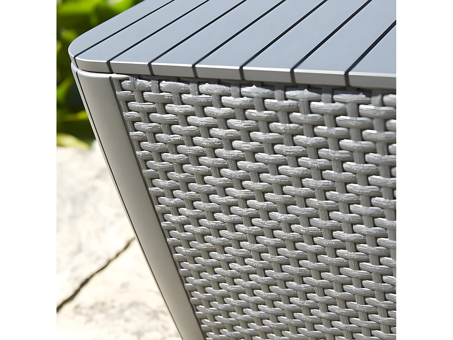 Prolenta Premium -  Table d'appoint de jardin Luzon Osier plat Cappuccino