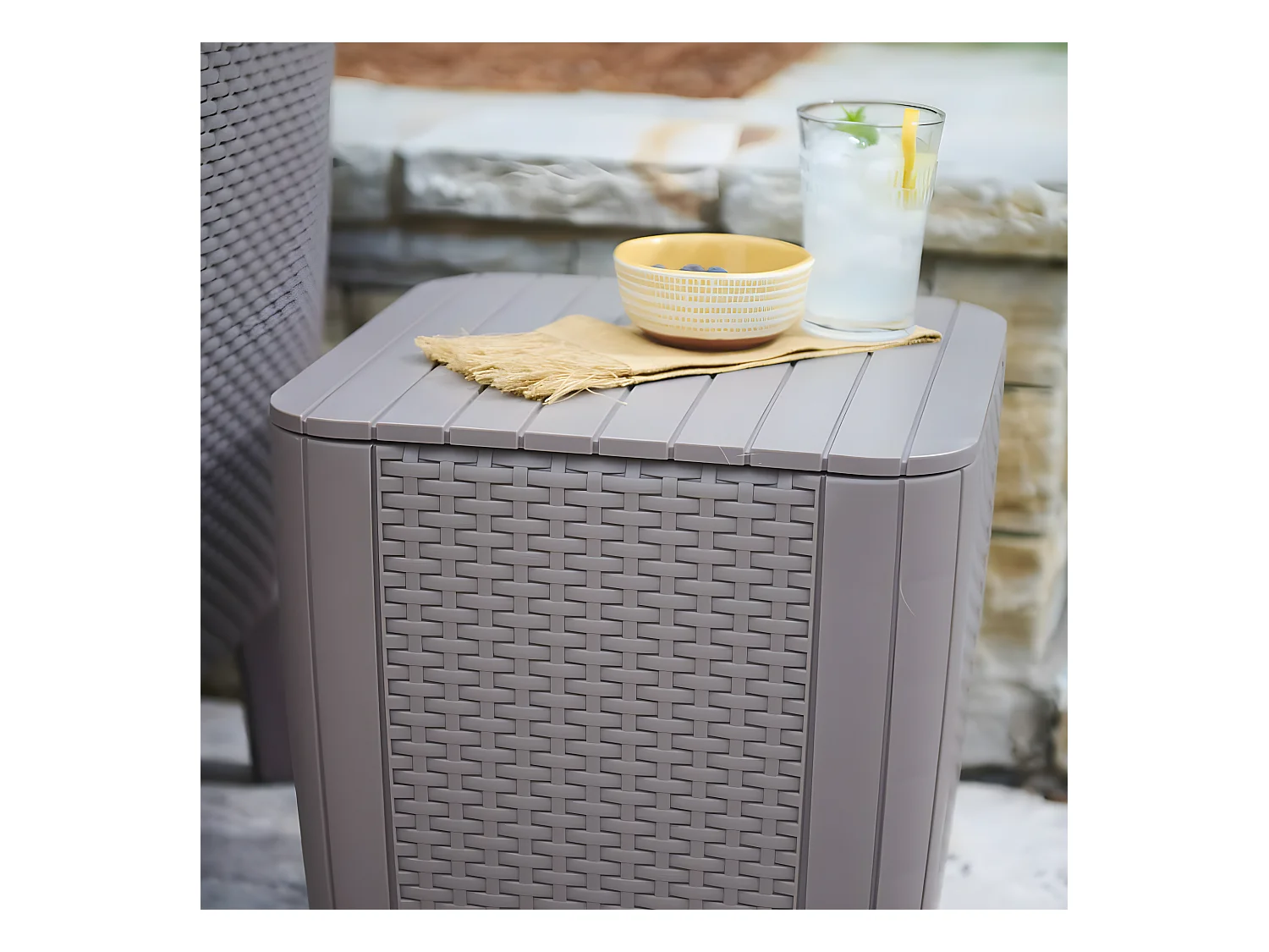 Prolenta Premium -  Table d'appoint de jardin Luzon Osier plat Cappuccino