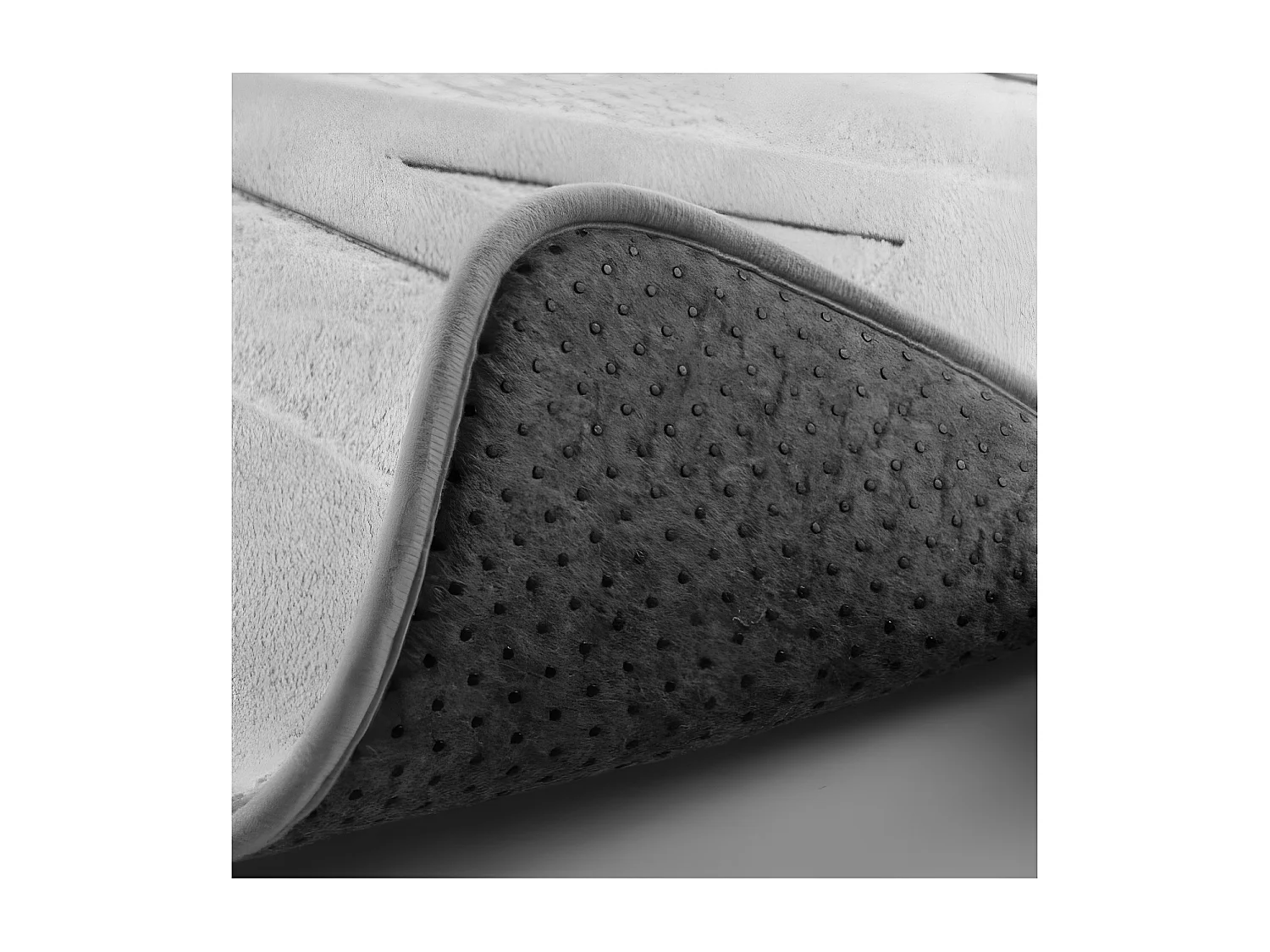 Tapis de Bain Microfibre "Relief" 45x75cm Gris Clair