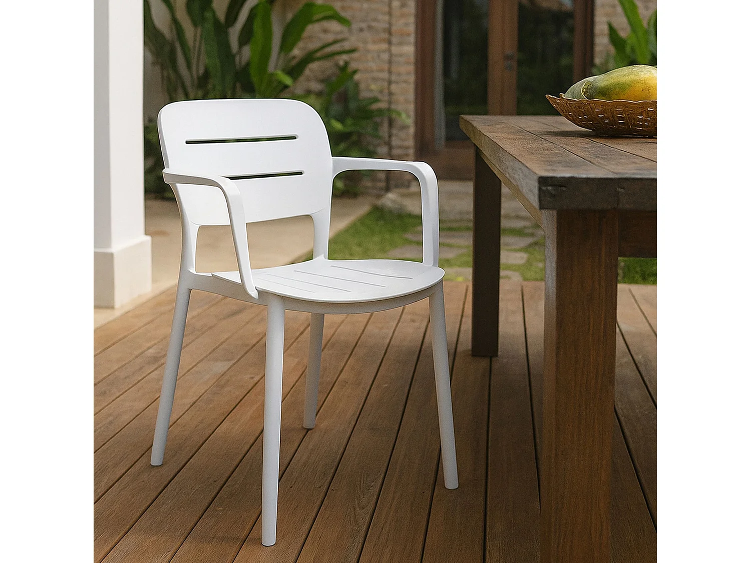 Now's Home - Lot De 4 Fauteuils De Table Blanc Exterieur En Polypropylene