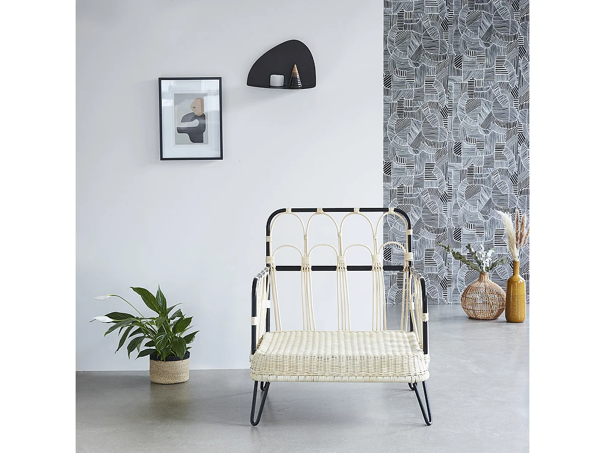 Fauteuil en rotin et métal noir