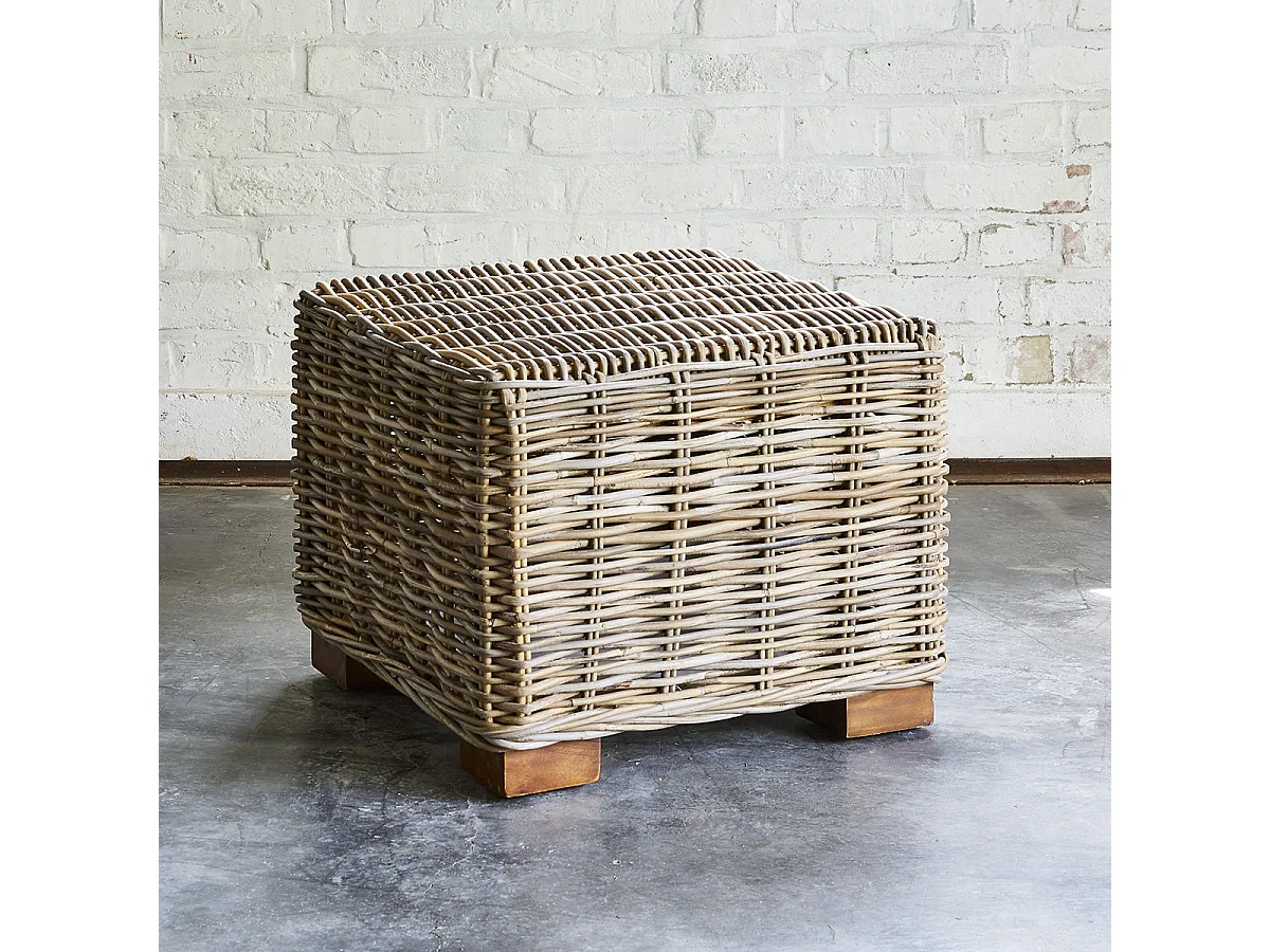 Table basse carré en kubu naturel