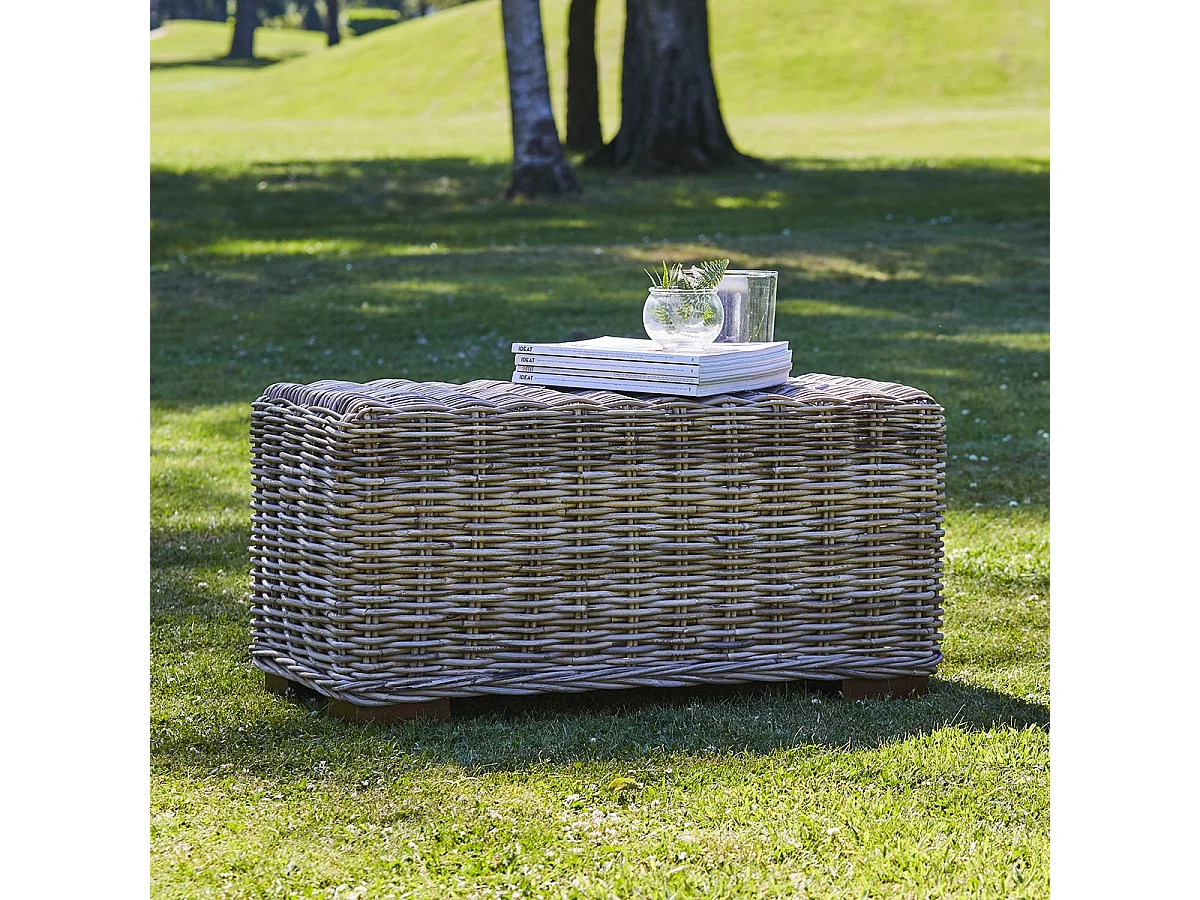 Table basse rectangulaire en kubu naturel
