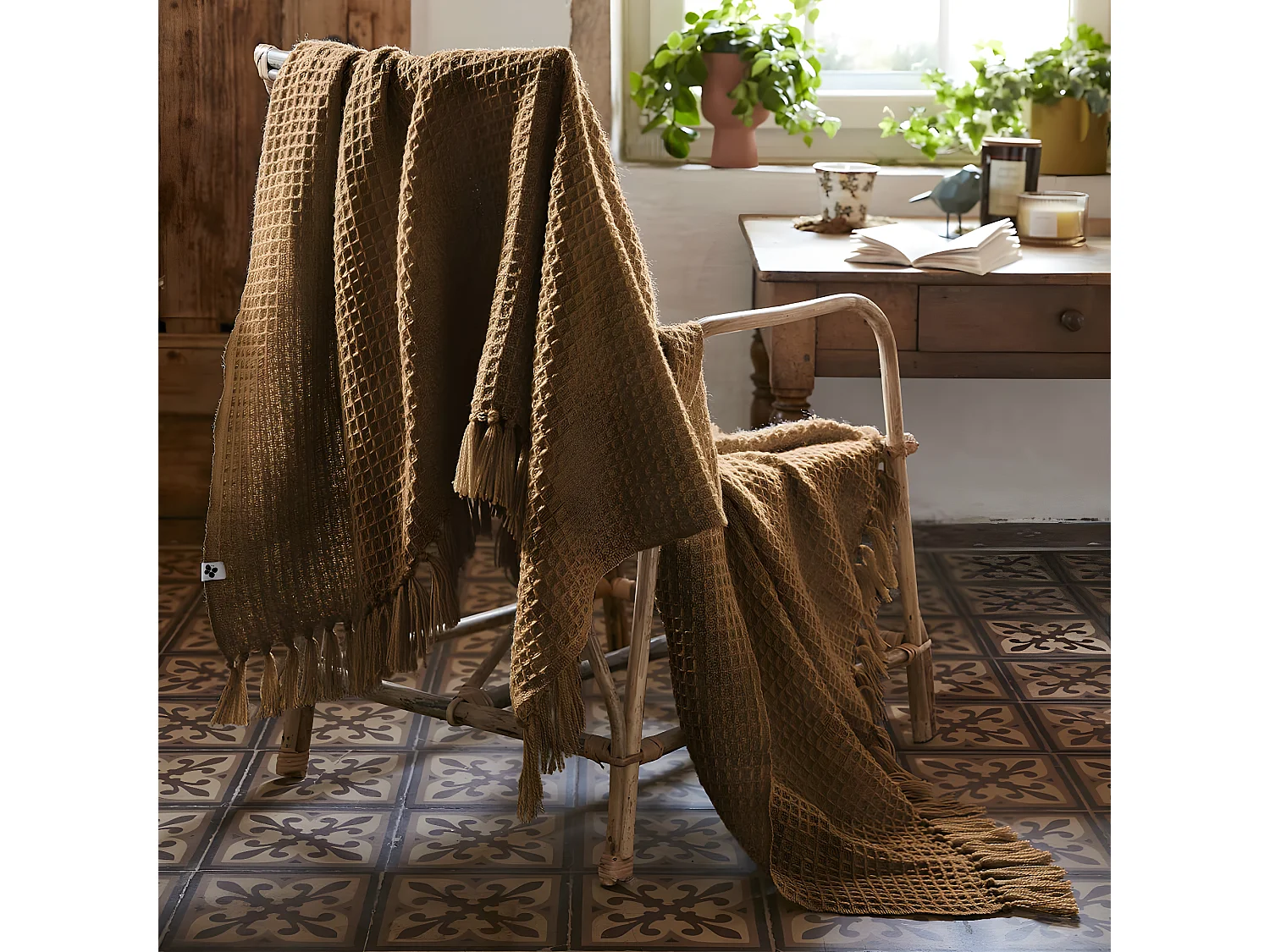 KARL - Plaid à Franges 100% Recyclé Tissage Nid d'abeilles 130x160cm Camel