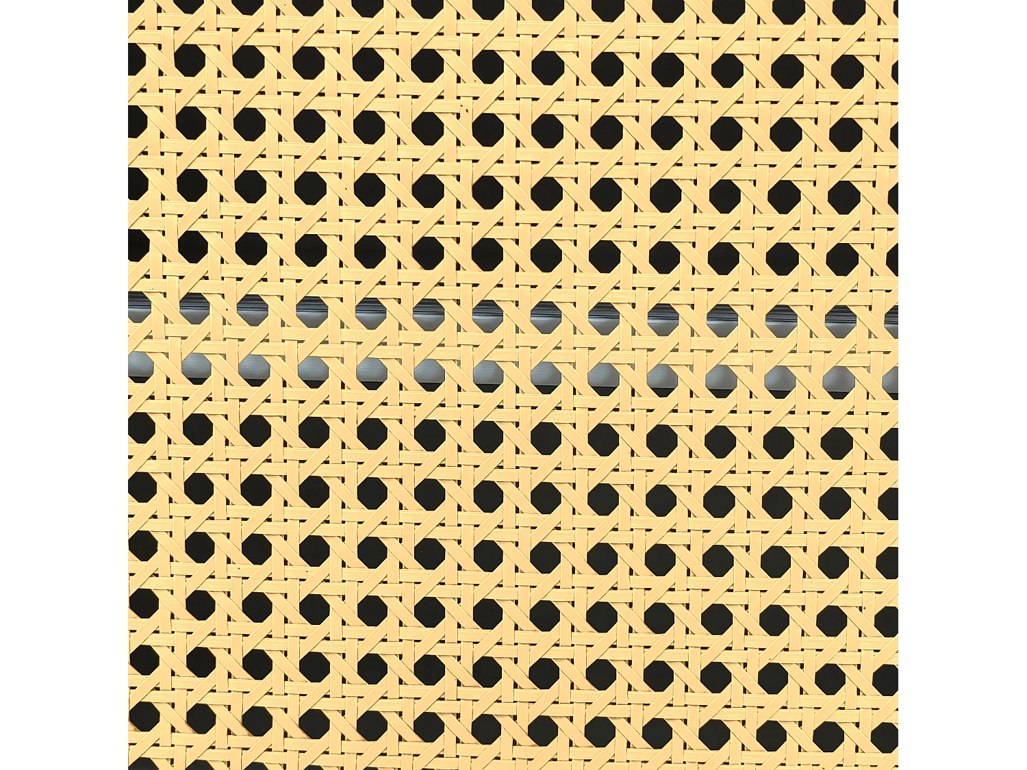 Meuble TV avec 2 portes en rotin, 1 tiroir et 3 compartiments ouverts - 200 x 40 x 49 cm - Panneau de particules - Blanc