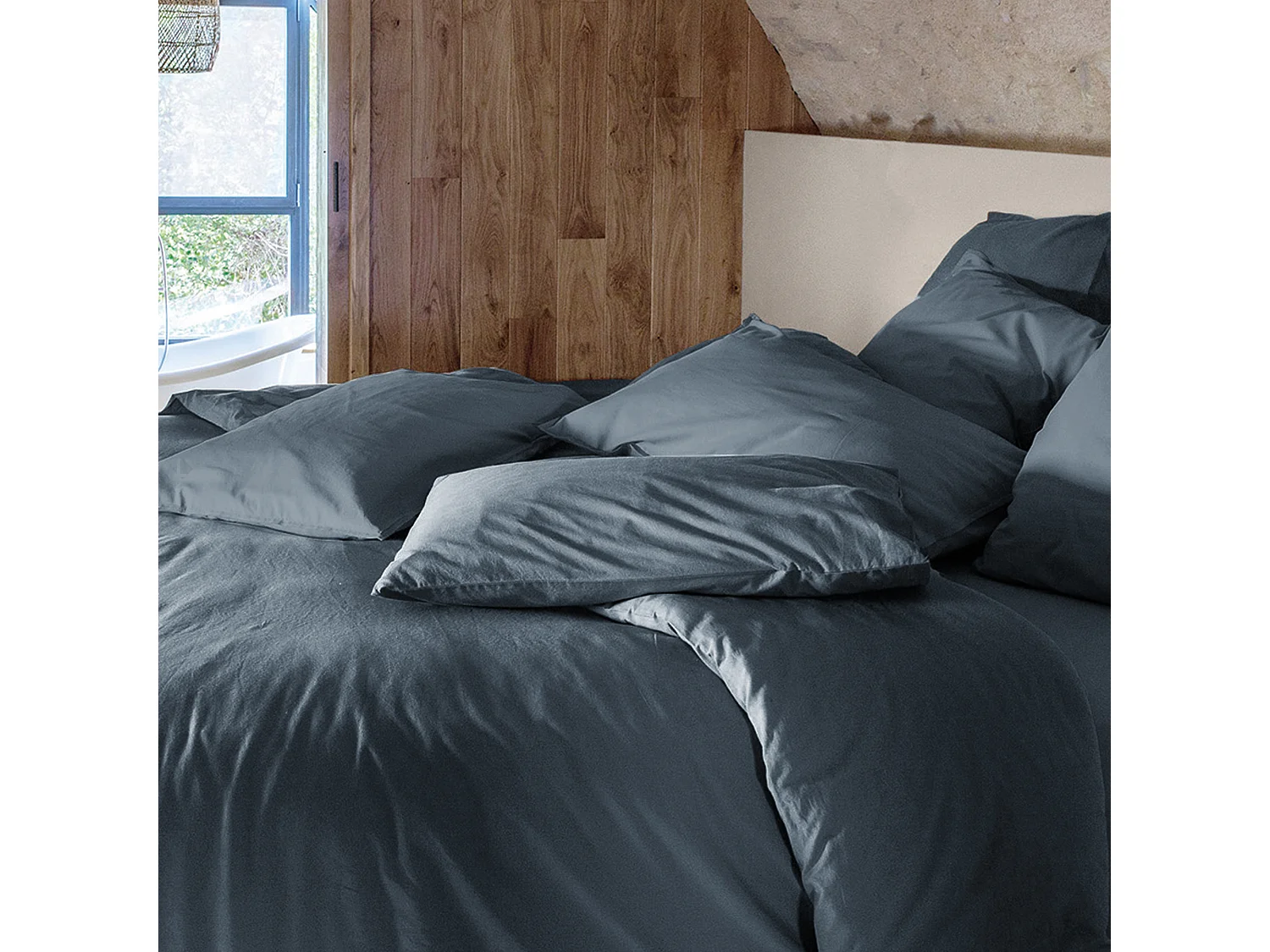 Parure de lit 200x200 cm et 65x65 cm coton lavé PALACE noir granit 3 pièces