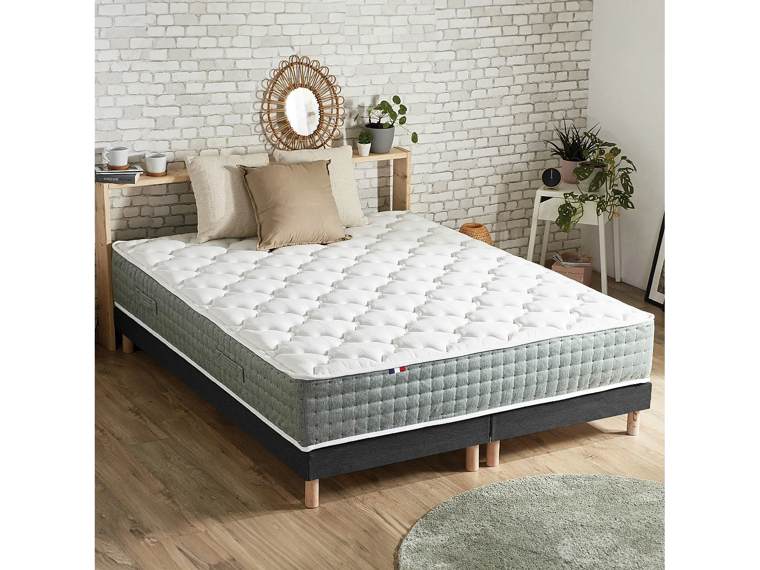 Ensemble matelas Ressort 7 zones HYGGE + Sommier + couette + oreillers Fabriqué en France Dimensions - 2x80 x 200 cm, Sommier - Noir