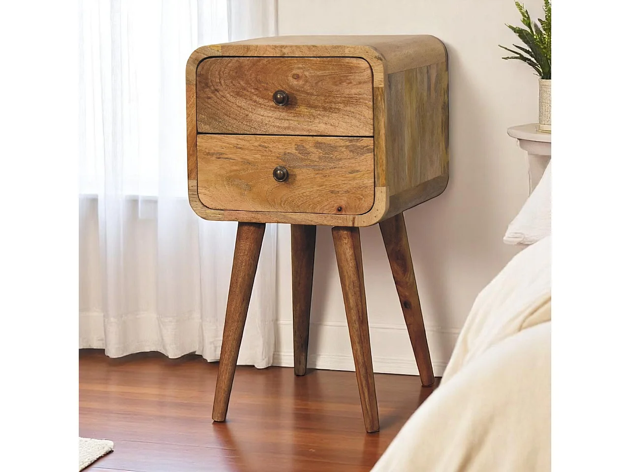 Mini-Nachttisch von Artisan Furniture aus Massivholz mit heller Eichenoberfläche, 2 Schubladen, beige Farbe.