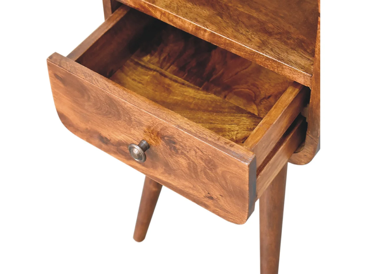 Table de chevet ouverte Mini en châtaignier courbé.