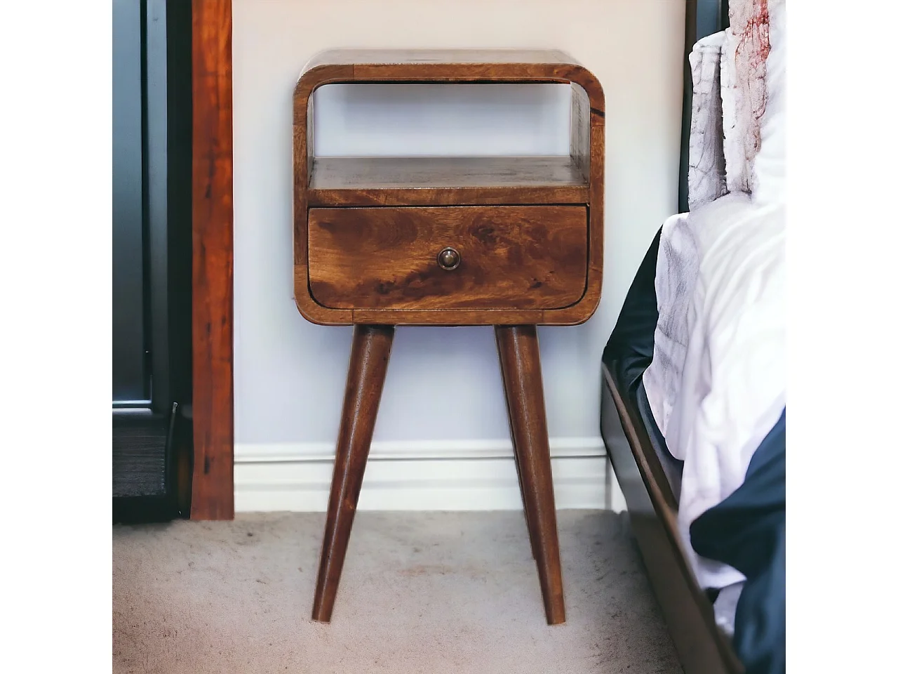 NACHTTISCH mit offener Ablage