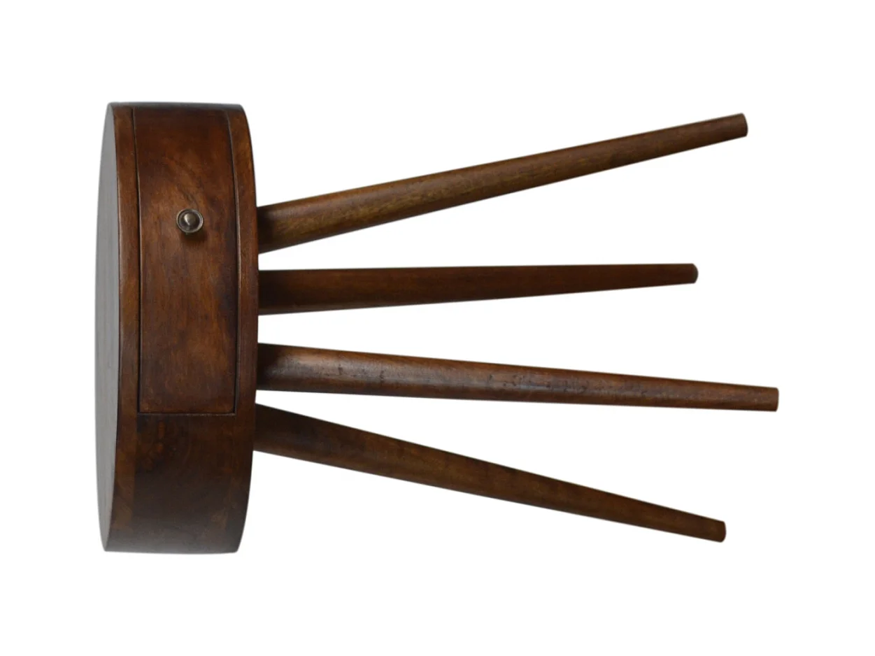 Table de chevet circulaire nordique en châtaignier.