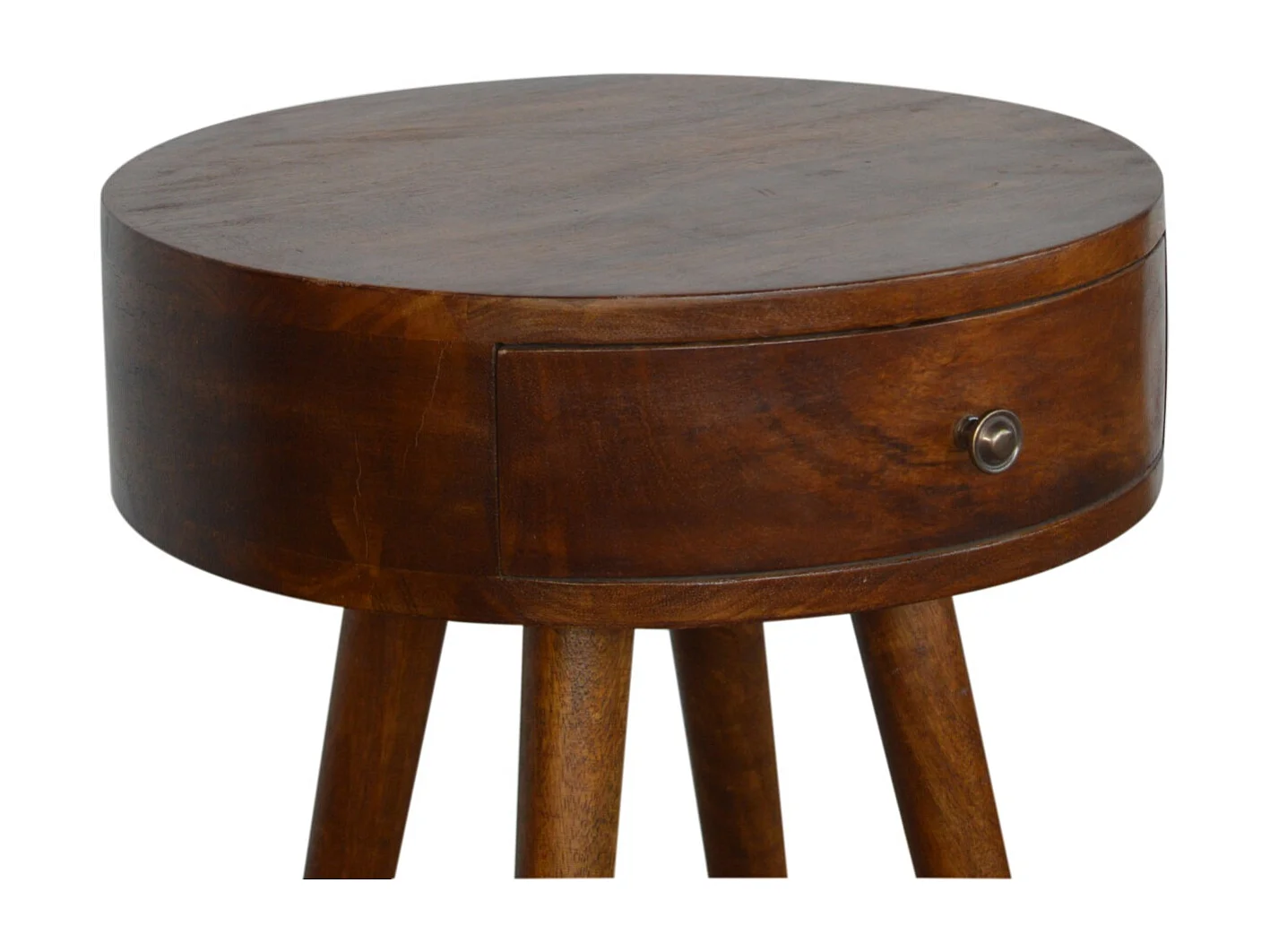 Table de chevet circulaire nordique en châtaignier.