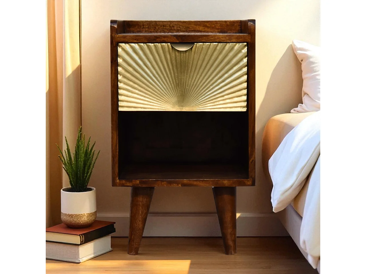 Artisan Furniture Mini Manila Gold Nachttisch aus Massivholz, 1 Schublade, braun